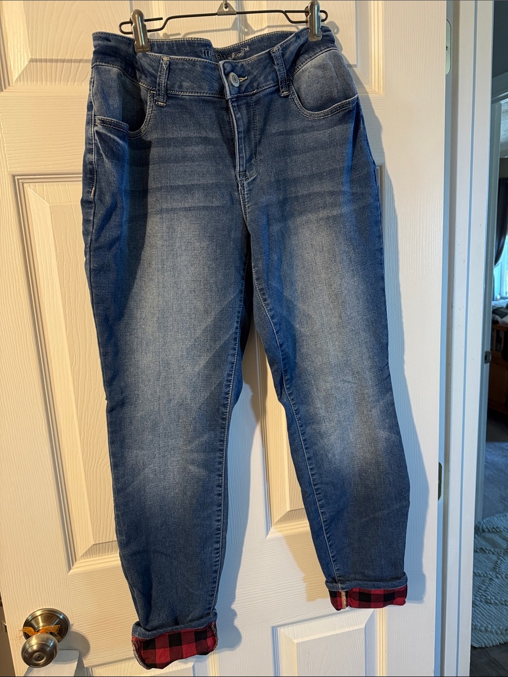 Classic Midwash Women's Jeans with Cuffed Plaid Hem
